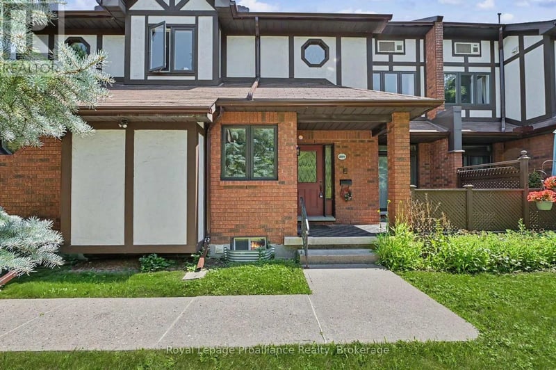 #201 245 Elgin Street West, Cobourg, Ontario, K9A5M1, Cobourg, Ontario — photo 1 of 5