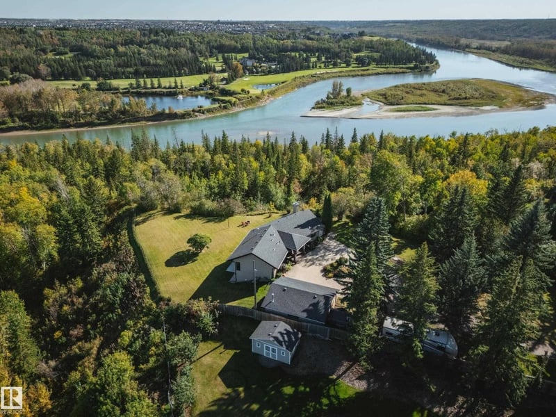 240 GRANDISLE PT NW, Edmonton, Alberta, T6M2P1, Edmonton, Alberta — photo 1 of 5