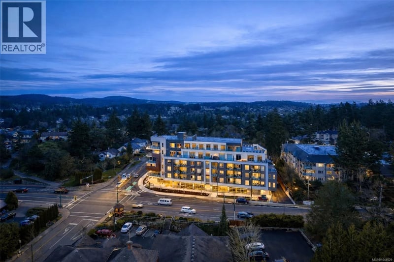 #412 258 Helmcken Road, View Royal, British Columbia, V9B7G9, View Royal, British Columbia — photo 1 of 5