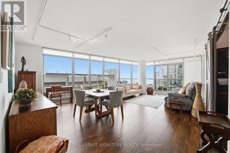 #1703 81 Navy Wharf Court, Toronto (Waterfront Communities), Ontario, M5V3S2, Toronto (Waterfront Communities), Ontario — photo 1 of 5