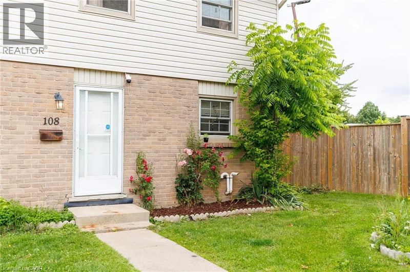 #108 1725 ERNEST Avenue, London, Ontario, N6E2W3, London, Ontario — photo 1 of 5
