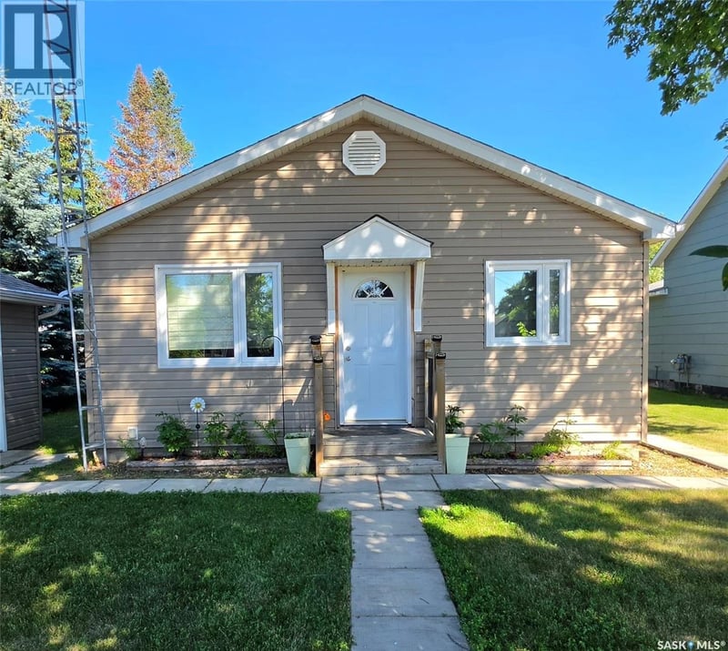 324 Laing STREET, Sturgis, Saskatchewan, S0A4A0, Sturgis, Saskatchewan — photo 1 of 5
