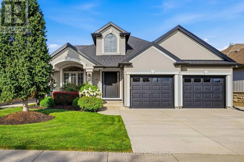 17 First Street Louth, St. Catharines (Grapeview), Ontario, L2W1C7, St. Catharines (Grapeview), Ontario — photo 1 of 5
