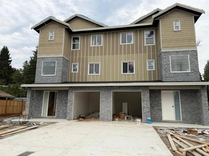 #101 9820 130 Street, Surrey, British Columbia, V3T3L3, Surrey, British Columbia — photo 1 of 5