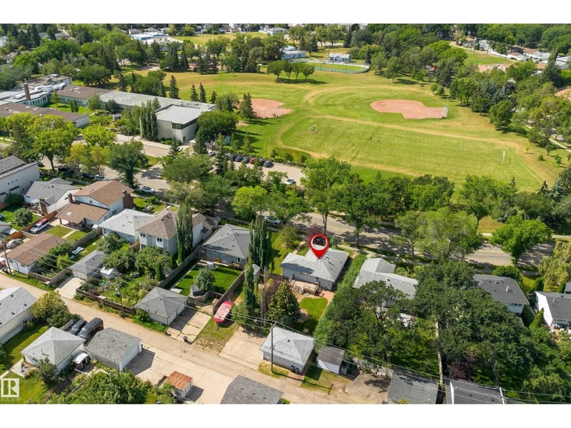 9457 79 ST NW, Edmonton, Alberta, T6C2R8, Edmonton, Alberta — photo 1 of 5