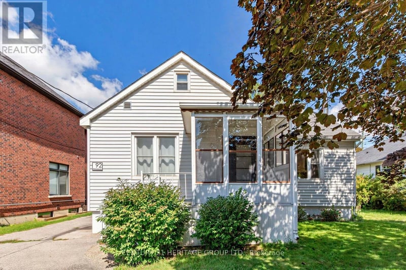 92 Kennedy Street East, Aurora (Aurora Village), Ontario, L4G1C4, Aurora (Aurora Village), Ontario — photo 1 of 5