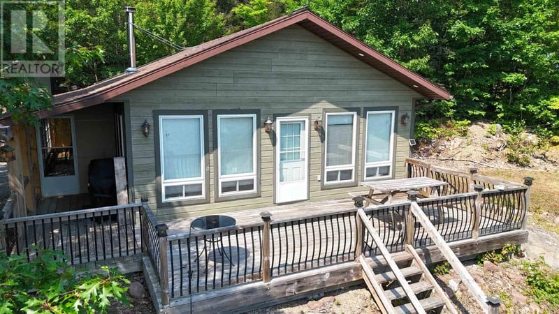 978 Dunlop Lake WAO, Elliot Lake, Ontario, P5A2S9, Elliot Lake, Ontario — photo 1 of 5