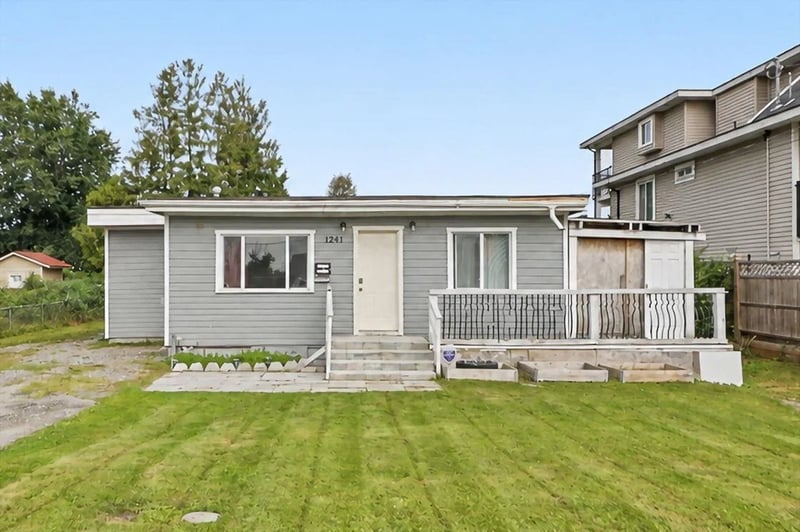 12441 113 Avenue, Surrey, British Columbia, V3V3L8, Surrey, British Columbia — photo 1 of 5