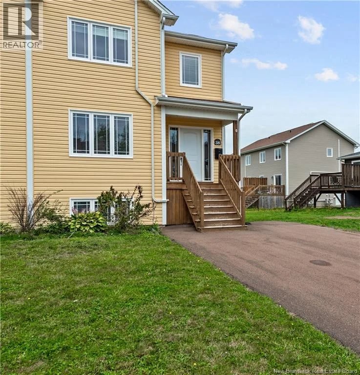 38 Caspian Court, Moncton, New Brunswick, E1G1X8, Moncton, New Brunswick — photo 1 of 5