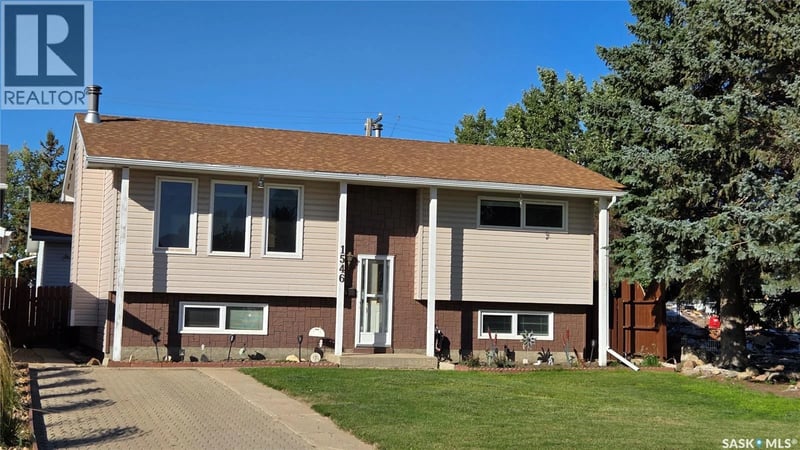 1546 Hochelaga STREET W, Moose Jaw, Saskatchewan, S6H6G5, Moose Jaw, Saskatchewan — photo 1 of 5
