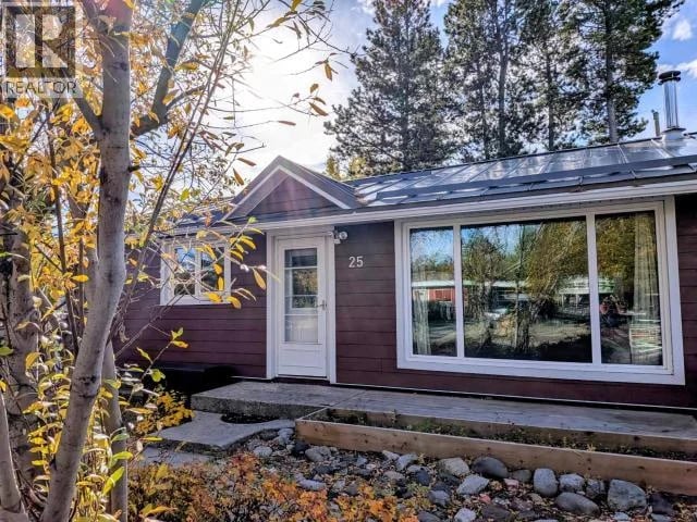 25 TAKHINI AVE, Whitehorse, Yukon, Y1A3N5, Whitehorse, Yukon — photo 1 of 5