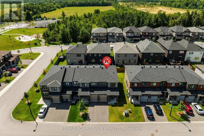 262 TULLAGHAN Heights, Ottawa, Ontario, K2J7C2, Ottawa, Ontario — photo 1 of 5