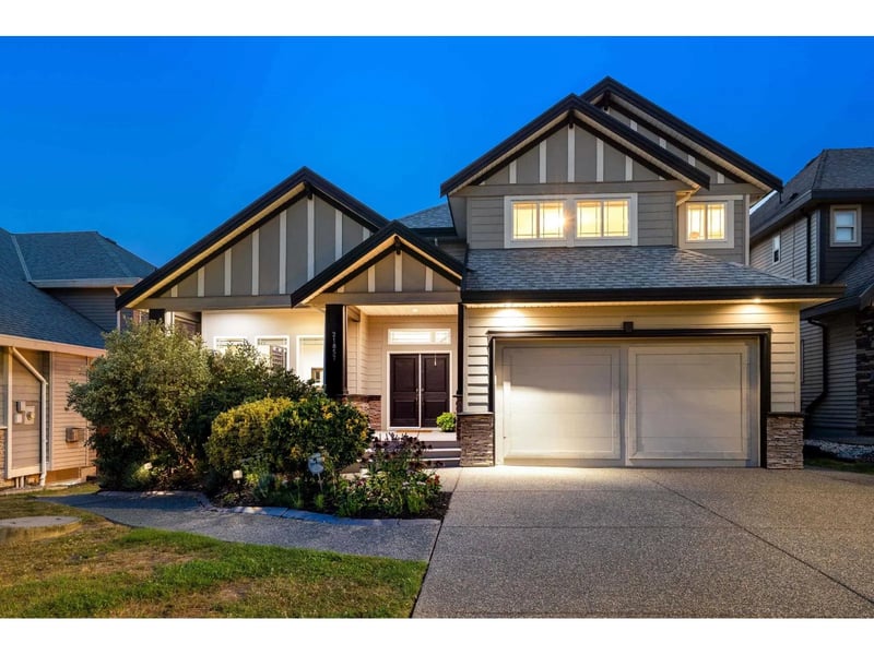 21857 51 Avenue, Langley, British Columbia, V3A8P7, Langley, British Columbia — photo 1 of 5