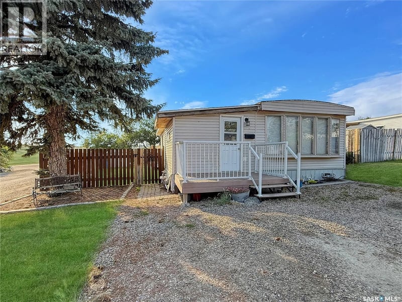 1 701 11th AVENUE NW, Swift Current, Saskatchewan, S9H4M5, Swift Current, Saskatchewan — photo 1 of 5