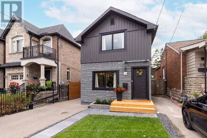 28 Thirtieth Street, Toronto (Long Branch), Ontario, M8W3B6, Toronto (Long Branch), Ontario — photo 1 of 5