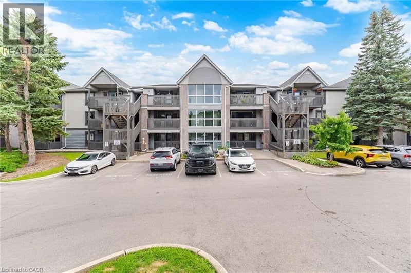 #207 2020 CLEAVER Avenue, Burlington, Ontario, L7M4C2, Burlington, Ontario — photo 1 of 5