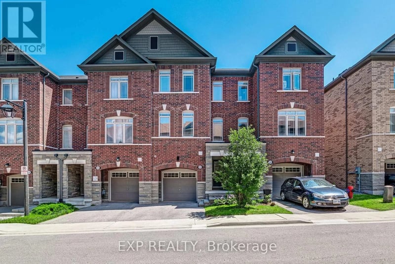 104 Gordon Circle, Newmarket (Gorham-College Manor), Ontario, L3Y0C9, Newmarket (Gorham-College Manor), Ontario — photo 1 of 5