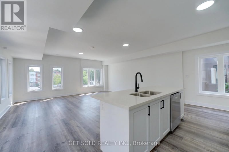 #13 6701 Thorold Stone Road, Niagara Falls (Stamford), Ontario, L2J1B3, Niagara Falls (Stamford), Ontario — photo 1 of 5