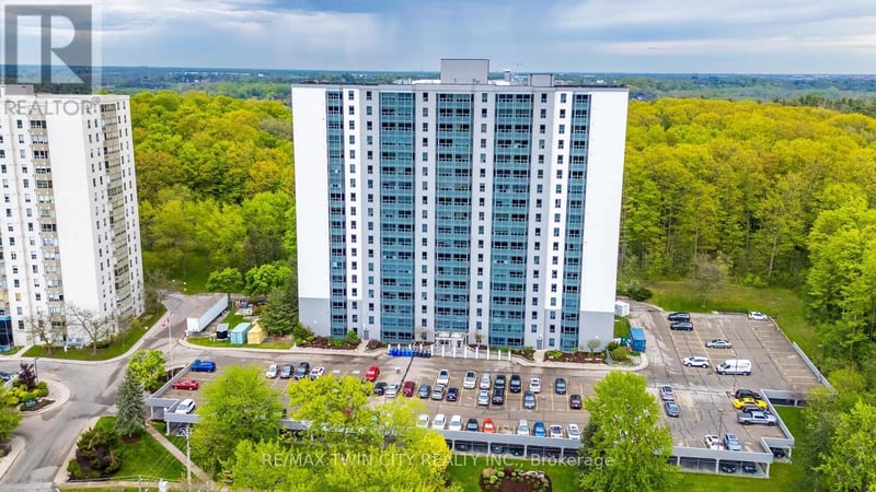 #608 55 Green Valley Drive, Kitchener, Ontario, N2P1Z6, Kitchener, Ontario — photo 1 of 5