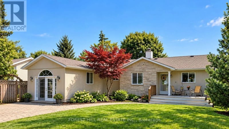 72187 Lake Shore Drive, Bluewater (Hay), Ontario, N0M1N0, Bluewater (Hay), Ontario — photo 1 of 5