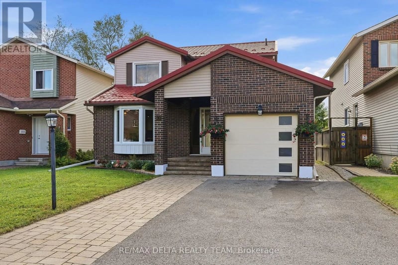30 Homestead Street, Ottawa, Ontario, K2E7N8, Ottawa, Ontario — photo 1 of 5