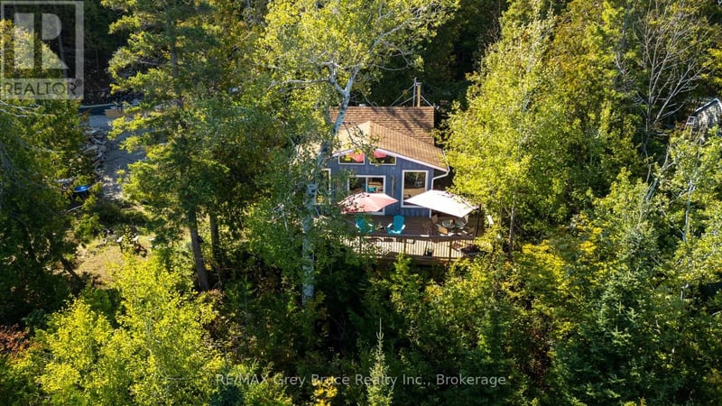 11 Lynch Drive, Northern Bruce Peninsula, Ontario, N0H1W0, Northern Bruce Peninsula, Ontario — photo 1 of 5