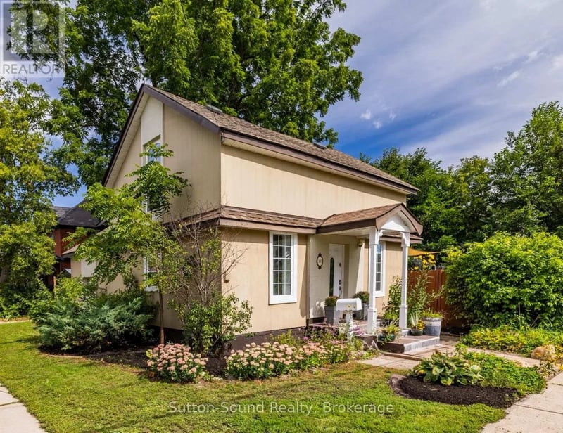 307 Fourth Street West, Collingwood, Ontario, L9Y3B2, Collingwood, Ontario — photo 1 of 5