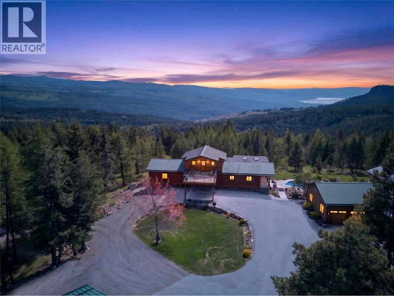 7319 Trapper Court, Kelowna, British Columbia, V1P1H7, Kelowna, British Columbia — photo 1 of 5