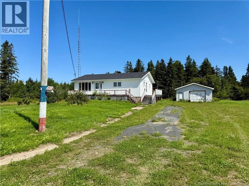 3109 Rue Morais, Bas-Caraquet, New Brunswick, E1W6A5, Bas-Caraquet, New Brunswick — photo 1 of 5