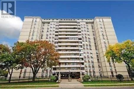 #202 130 Neptune Drive, Toronto (Englemount-Lawrence), Ontario, M6A1X5, Toronto (Englemount-Lawrence), Ontario — photo 1 of 5