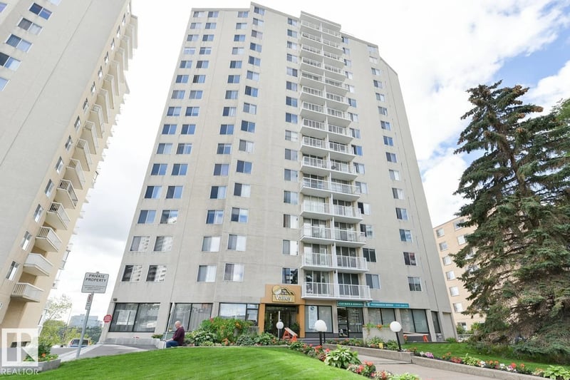 #701 12141 JASPER AV NW, Edmonton, Alberta, T5N3X8, Edmonton, Alberta — photo 1 of 5