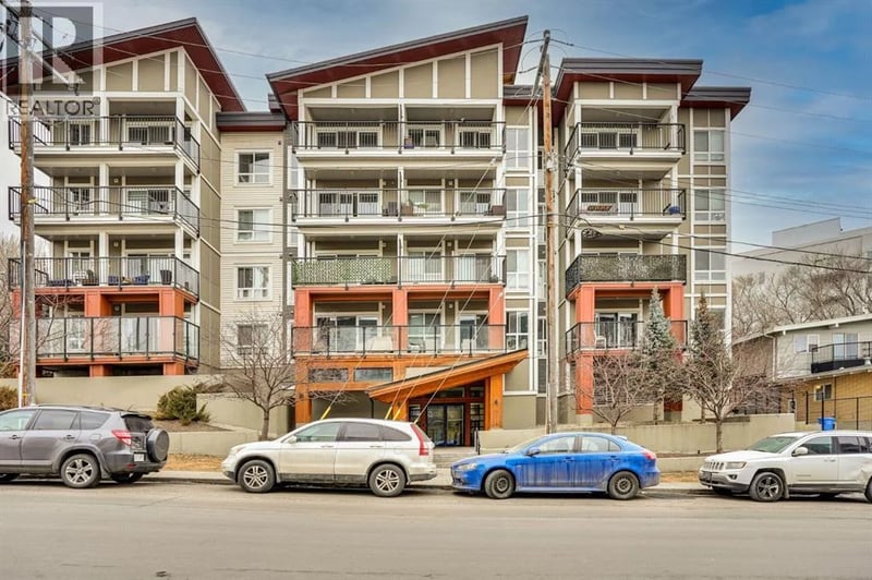 510 Edmonton Trail Northeast, Calgary, Alberta, T2E3H1, Calgary, Alberta — photo 1 of 5
