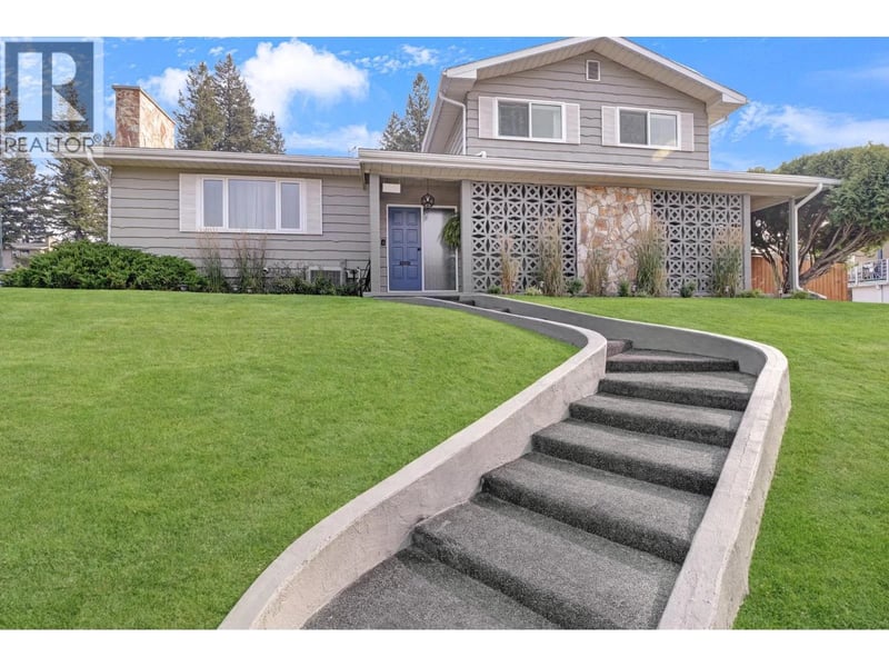 701 17TH Avenue South, Cranbrook, British Columbia, V1C3B6, Cranbrook, British Columbia — photo 1 of 5