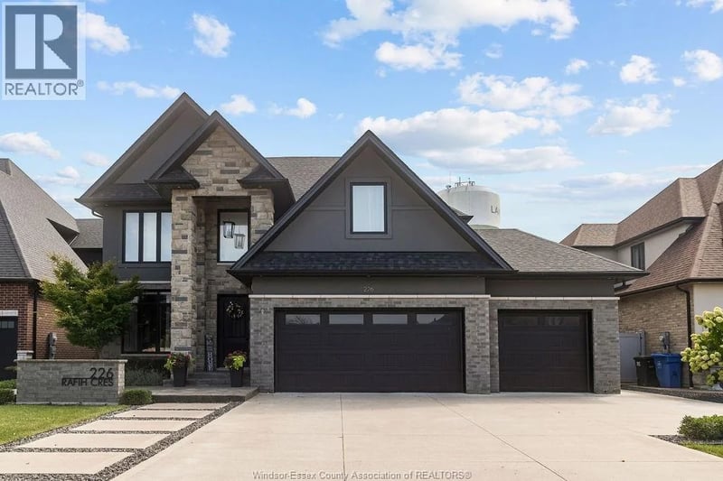 226 RAFIH Crescent, Lakeshore, Ontario, N8L1A5, Lakeshore, Ontario — photo 1 of 5