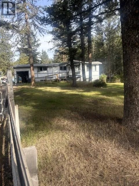 5044 Easzee Drive, 100 Mile House, British Columbia, V0K2Z0, 100 Mile House, British Columbia — photo 1 of 5
