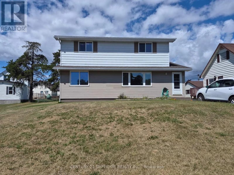 1 Laurier Ave, Terrace Bay (TB-92), Ontario, P0T2W0, Terrace Bay (TB-92), Ontario — photo 1 of 5
