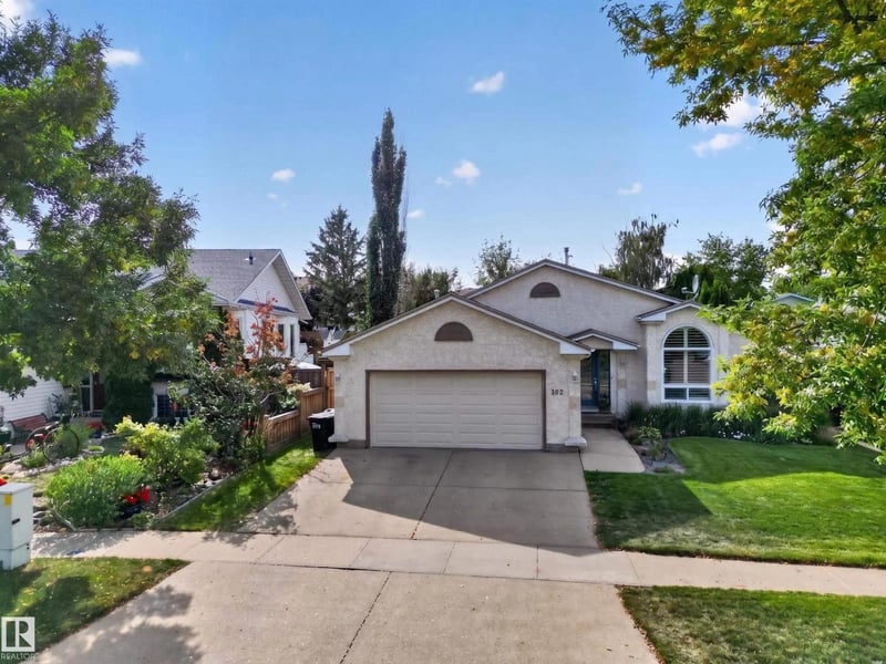 102 COACHMAN WY, Sherwood Park, Alberta, T8H1M3, Sherwood Park, Alberta — photo 1 of 5