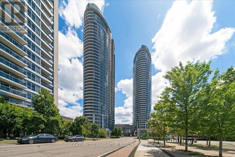 #3501 125 Village Green Square, Toronto (Agincourt South-Malvern West), Ontario, M1S0G3, Toronto (Agincourt South-Malvern West), Ontario — photo 1 of 5