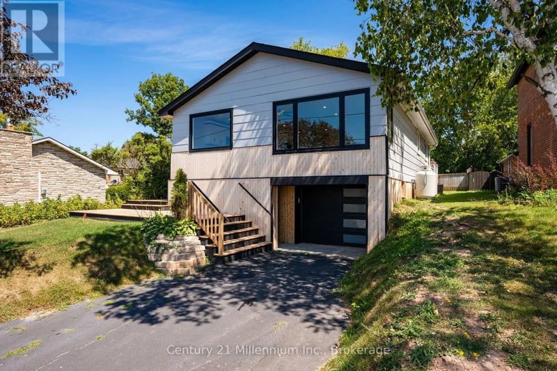 873 9th Avenue East, Owen Sound, Ontario, N4K3E8, Owen Sound, Ontario — photo 1 of 5