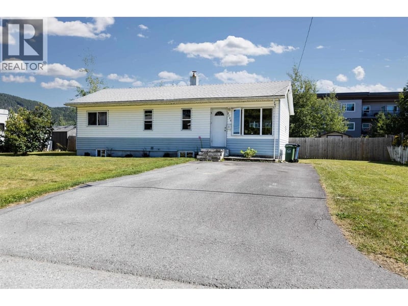 2706 HALL Street, Terrace, British Columbia, V8G2R7, Terrace, British Columbia — photo 1 of 5