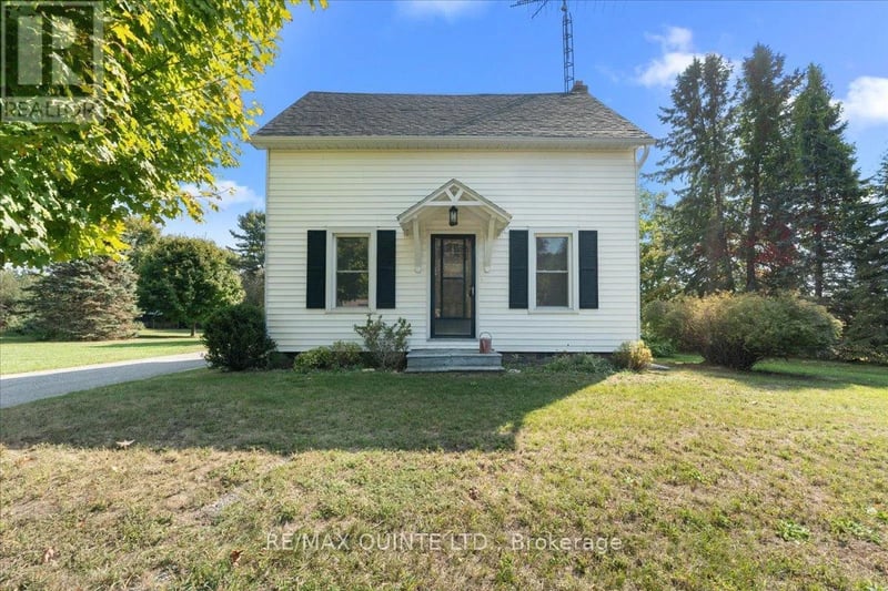 1501 County Road 12 Road, Prince Edward County (Hallowell Ward), Ontario, K0K2T0, Prince Edward County (Hallowell Ward), Ontario — photo 1 of 5
