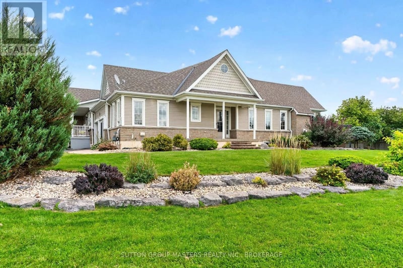 100 Britannia Crescent, Loyalist (Bath), Ontario, K0H1G0, Loyalist (Bath), Ontario — photo 1 of 5