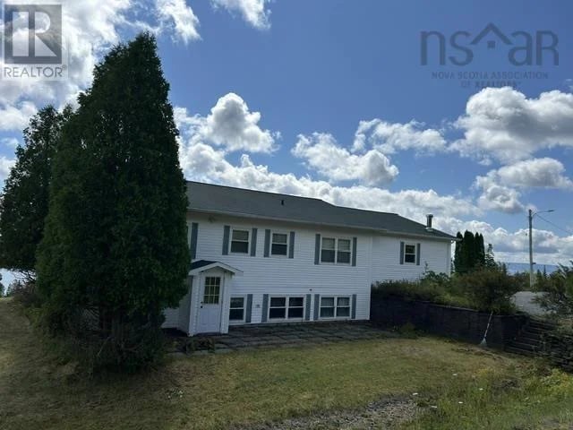 84 Mountain Road, Marble Mountain, Nova Scotia, B0E2Y0, Marble Mountain, Nova Scotia — photo 1 of 5