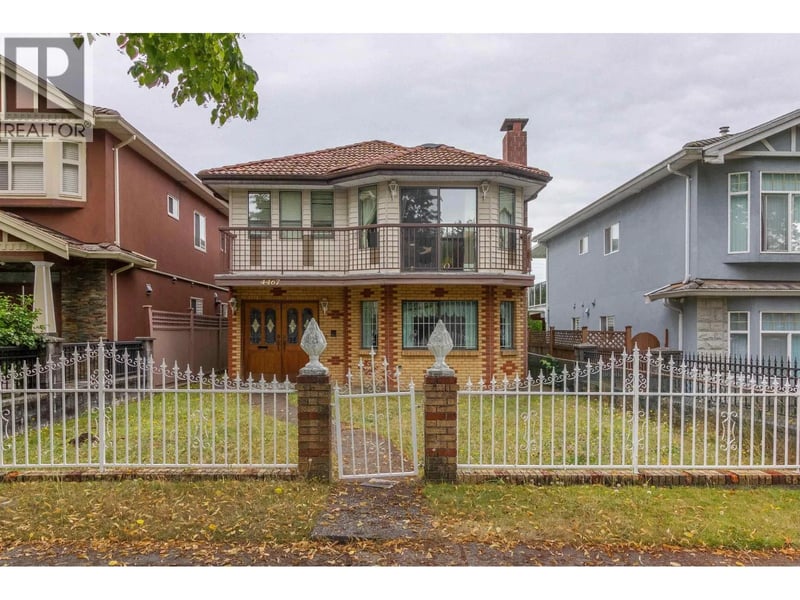 4467 PERRY Street, Vancouver, British Columbia, V5N3X6, Vancouver, British Columbia — photo 1 of 5