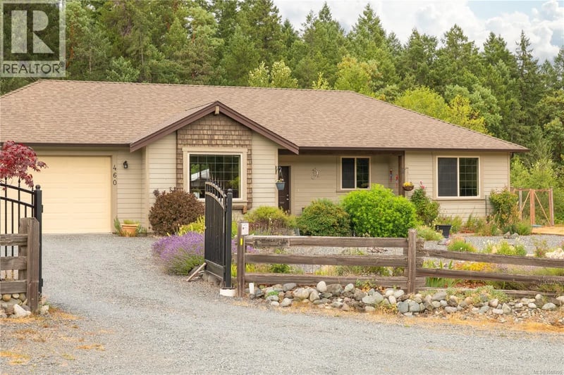 460 Nanaimo River Road, Nanaimo, British Columbia, V9X1E2, Nanaimo, British Columbia — photo 1 of 5