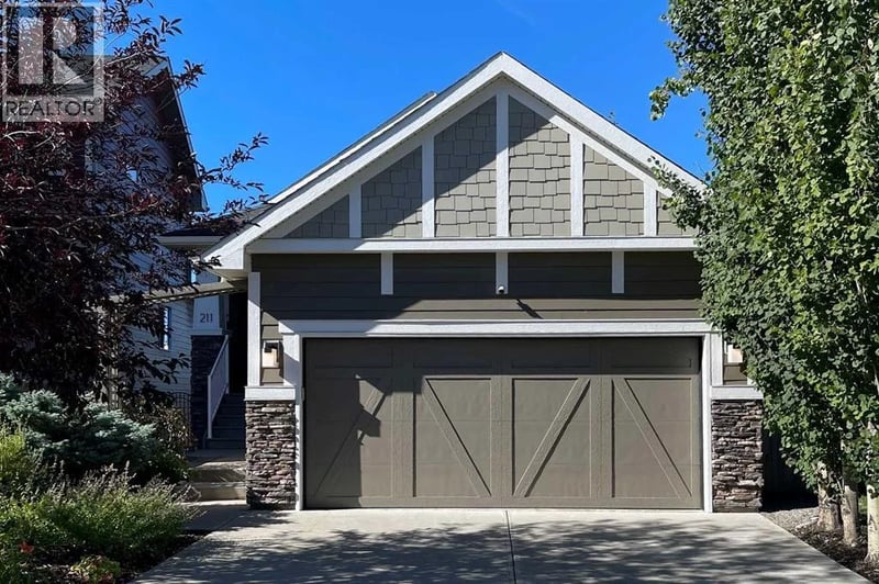 211 Valley Pointe Place Northwest, Calgary, Alberta, T3B6B2, Calgary, Alberta — photo 1 of 5