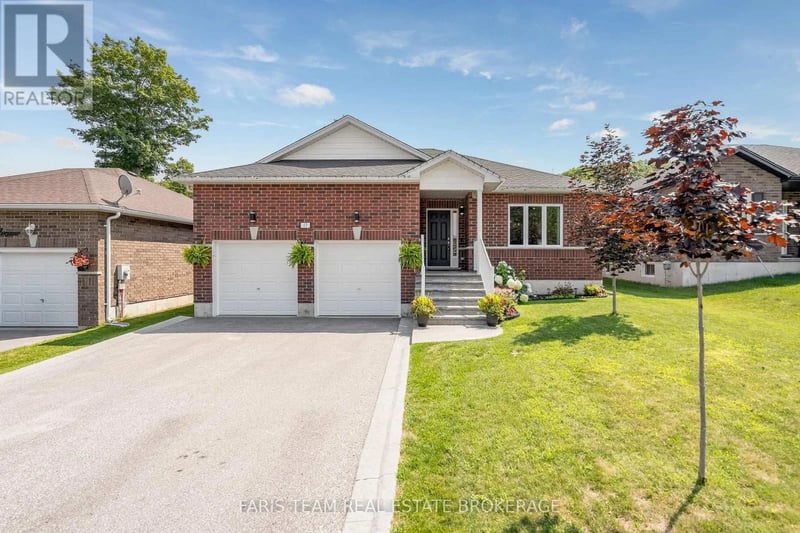 17 Hunter Avenue, Tay (Victoria Harbour), Ontario, L0K2A0, Tay (Victoria Harbour), Ontario — photo 1 of 5