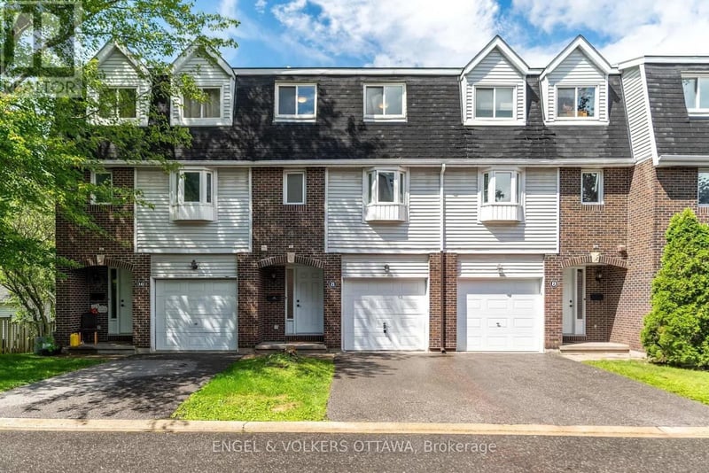 8 Almond Lane, Ottawa, Ontario, K2L3T2, Ottawa, Ontario — photo 1 of 5
