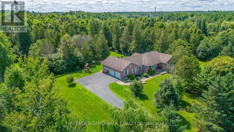 14 Panandrick View Drive, Ottawa, Ontario, K2W1A5, Ottawa, Ontario — photo 1 of 5