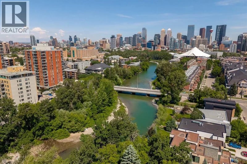 108 25 Avenue Southwest, Calgary, Alberta, T2S0K9, Calgary, Alberta — photo 1 of 5